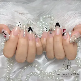 ネイル M2 BEAUTY Rionのネイルデザイン