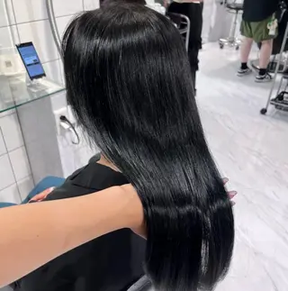 ロング カラー 🫧うる艶トレンド 🫧透明感カラーのヘアスタイル
