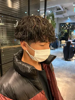 ショート パーマ メンズ 波巻きスパイラルパー マ/シャドウパーマ駿のヘアスタイル