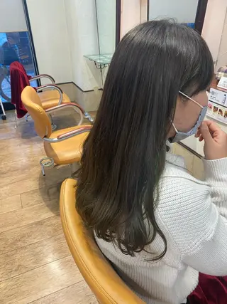ロング カラー サプリームヘア 飯田みち瑠のヘアスタイル