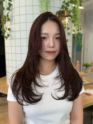 ロング レイヤー/髪質改善/ 飯尾百花のヘアスタイル