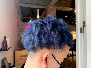 ショート カラー 吉田 聡一のヘアスタイル