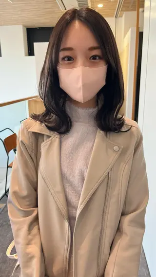 セミロング カラー 大人girly🛋️ 🤍yukakoのヘアスタイル