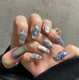 ネイル nailstudio eviz新宿店のネイルデザイン