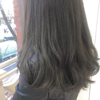 ロング カラー TRENCH 相澤 果歩のヘアスタイル