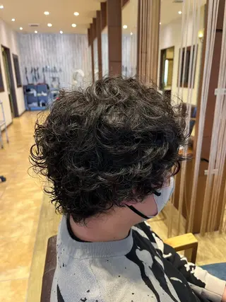 パーマ 花城 沙也加のヘアスタイル