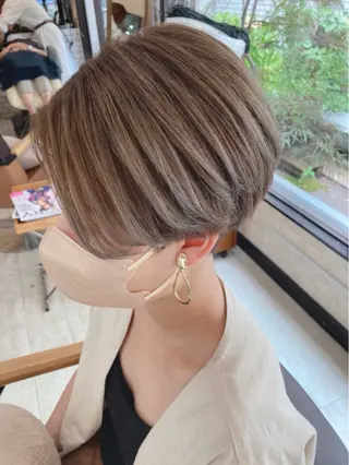 ショート カラー Mina Akiyamaのヘアスタイル