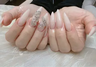 ネイル flower nailsalon所属・Flower nailのネイルデザイン