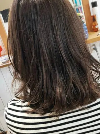 ミディアム カラー パーマ 畠村 美智子のヘアスタイル