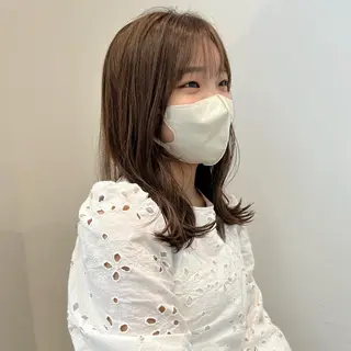 ミディアム カラー 🦭era shiori🦭のヘアスタイル