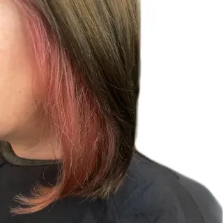 ミディアム カラー 顔周りレイヤーカット ／Yumiのヘアスタイル