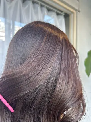 セミロング 川筋 桃果のヘアスタイル