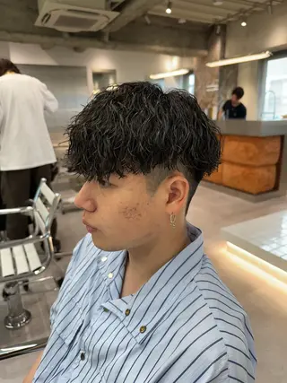 ショート パーマ メンズ 波巻きスパイラルパー マ/シャドウパーマ駿のヘアスタイル