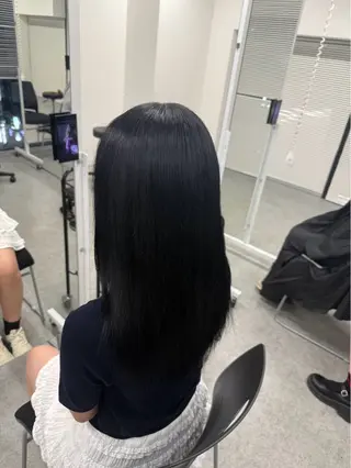セミロング HINAKO🩵 寒色カラー🪽のヘアスタイル