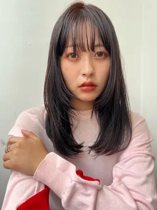 セミロング カラー ツキノキ ミナのヘアスタイル