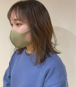 ミディアム io濱川 遥のヘアスタイル