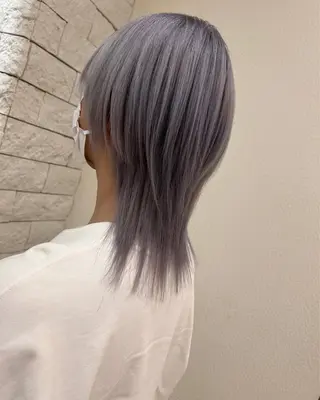 セミロング カラー ヘアアレンジ 今村公介 ブリーチ特化、派手髪のヘアスタイル