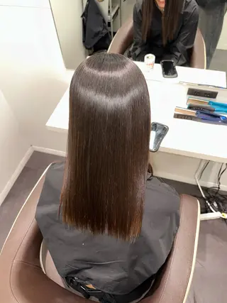 セミロング 美髪特化✨ 伊織✨縮毛矯正✨のヘアスタイル