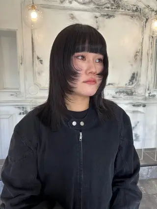 ミディアム comeghead 琴音のヘアスタイル
