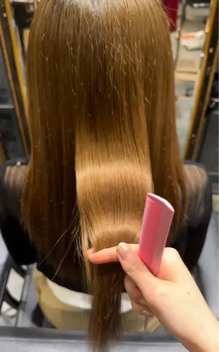 ロング ミタムラ ユナのヘアスタイル