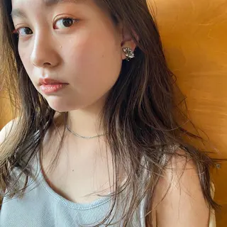 セミロング カラー 東 みのりのヘアスタイル