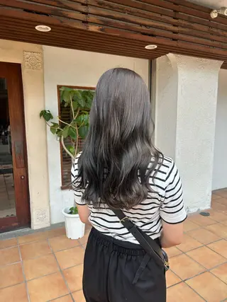ロング カラー ヘアアレンジ putri 川邉 優花のヘアスタイル
