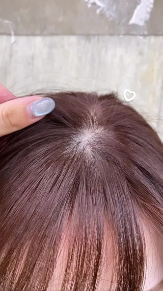 カラー KVELL ユナのヘアスタイル