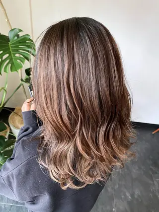 セミロング カラー 川合 勇気のヘアスタイル