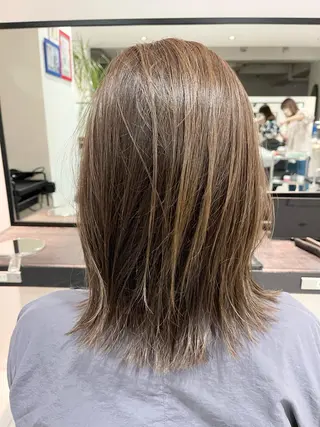 ミディアム カラー ヘアアレンジ 秋葉 一郎のヘアスタイル