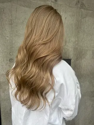 ロング 🫧ハイライトカラー 🫧 𝓜𝓘𝓤のヘアスタイル