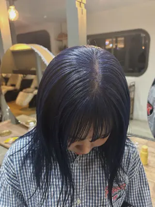 カラー Mori Aimiのヘアスタイル