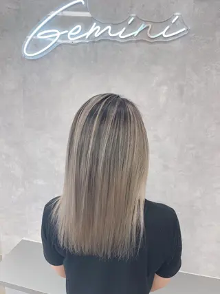 カラー Gemini代表 Maedaのヘアスタイル