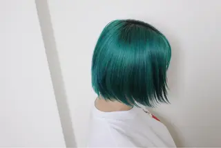 ショート カラー 土居 正季のヘアスタイル