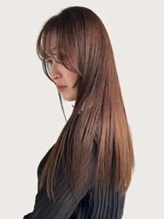 セミロング カラー 竹田 佳奈のヘアスタイル