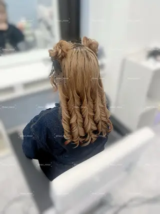 セミロング ヘアアレンジ Hairset minoriのヘアスタイル