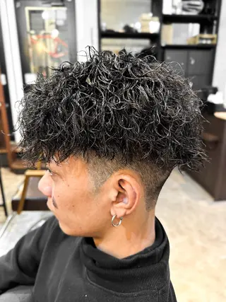 パーマ メンズ ブリーチカラー🔥 パーマ【佐々木凌平】のヘアスタイル