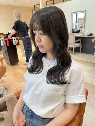 セミロング カラー 松尾 遥花のヘアスタイル