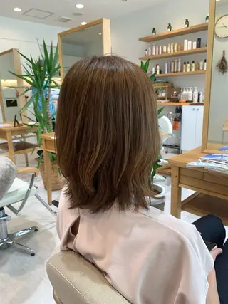 ミディアム 川村 麻衣のヘアスタイル