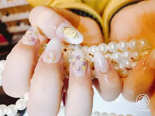 ミディアム ネイル 長さ出し専門 nynaのネイルデザイン