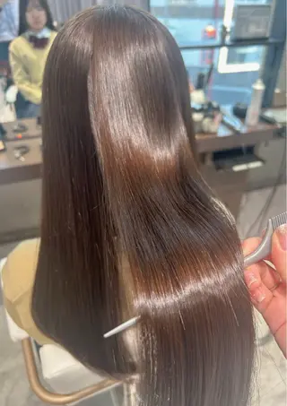 ロング 🫧透明感イルミナ カラー🫧三浦菜々子のヘアスタイル