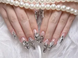 ネイル Queening 🦋のネイルデザイン