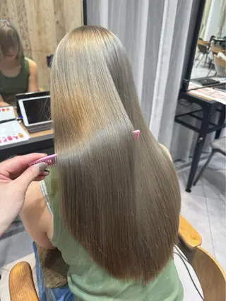 ロング 堀江 真維のヘアスタイル
