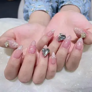 ネイル Queens マオのネイルデザイン