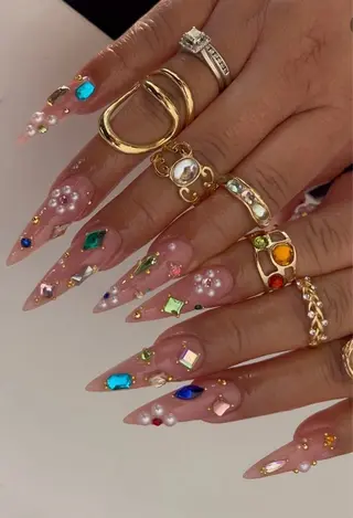 カラー T&D NailSalonのネイルデザイン