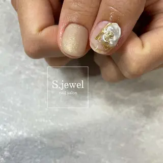 ネイル S. JEWELのネイルデザイン
