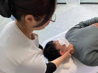 “メイクしたまま"即小顔【美针】mihari所属・小顔矯正マッサージ mihari　栄店のエステ・リラクイメージ