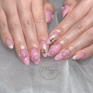 ネイル Maggie Nail🦩のネイルデザイン