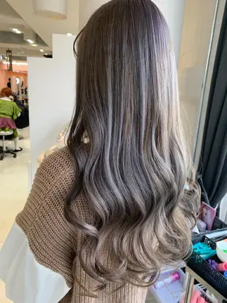 ロング LUXBE LUCE那覇イオン店所属・LUXBE LUCEのヘアスタイル