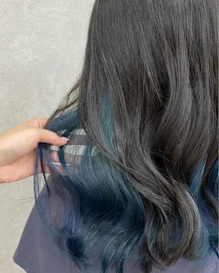 ロング 🩶西 雪乃/透明感 くすみカラー🫧のヘアスタイル