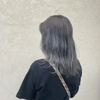 セミロング 齋藤 樹里のヘアスタイル
